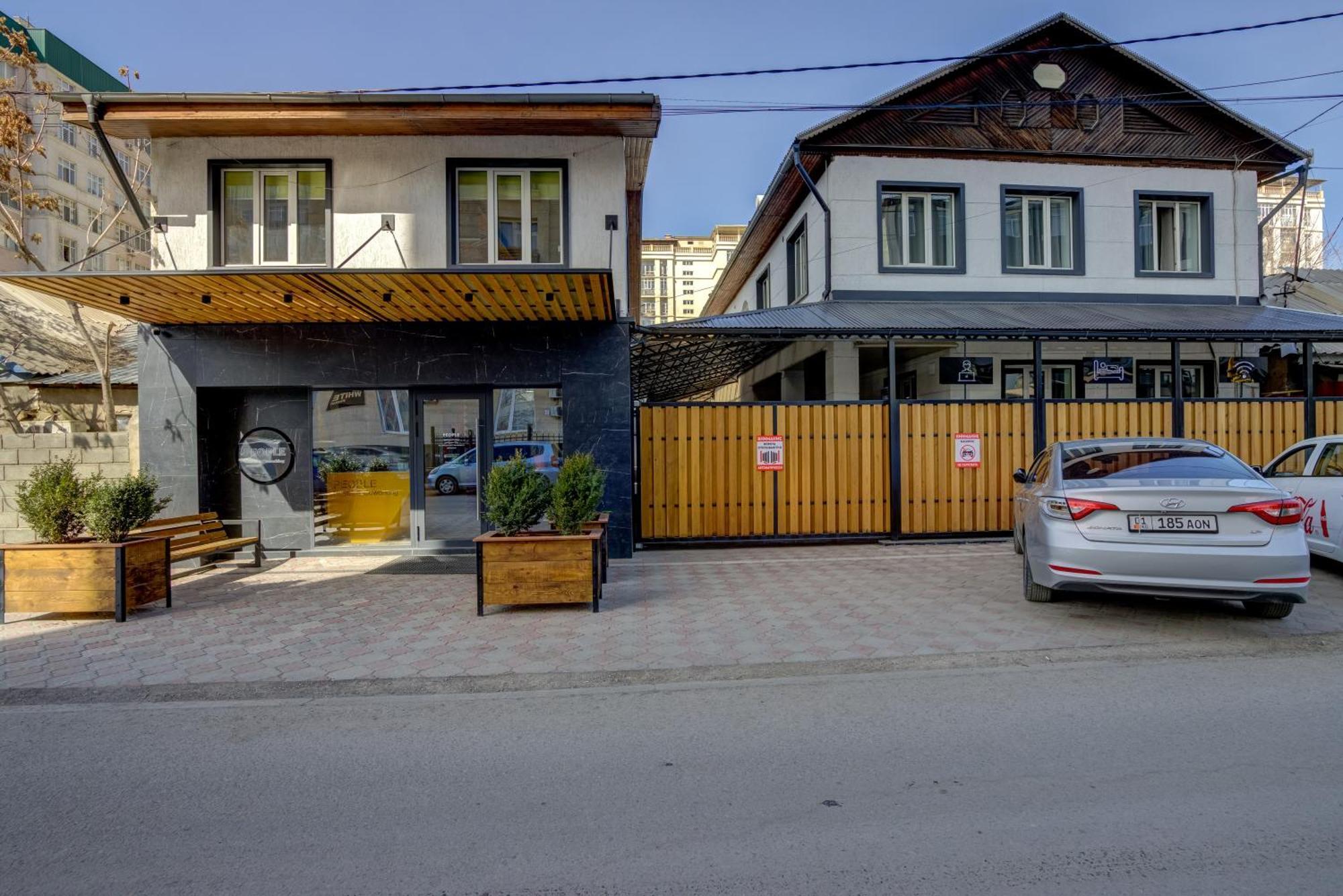 People Hostel & Coworking Bisjkek Eksteriør billede