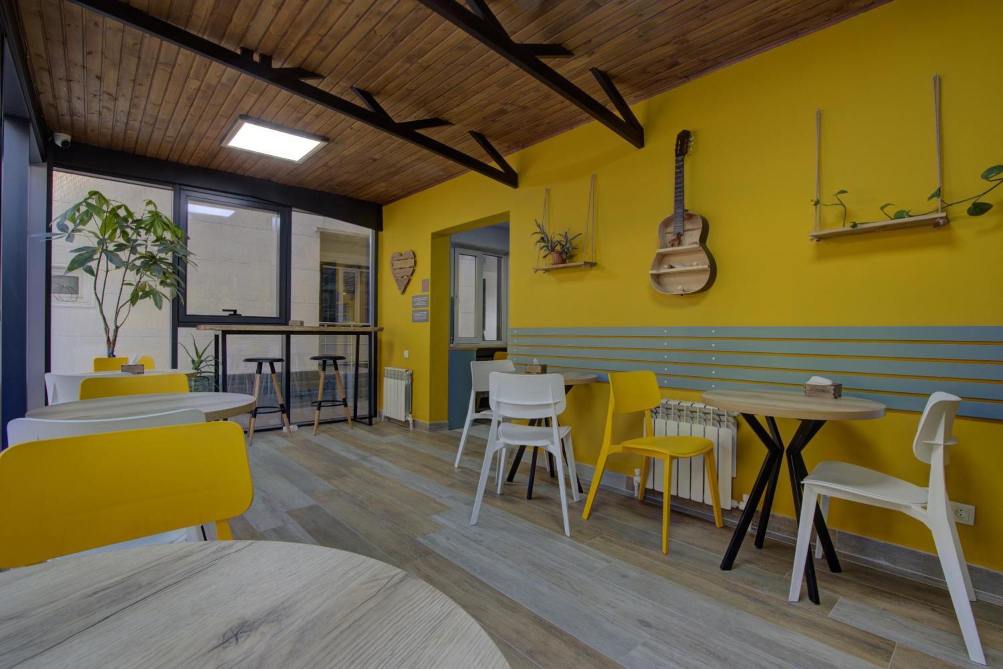 People Hostel & Coworking Bisjkek Eksteriør billede
